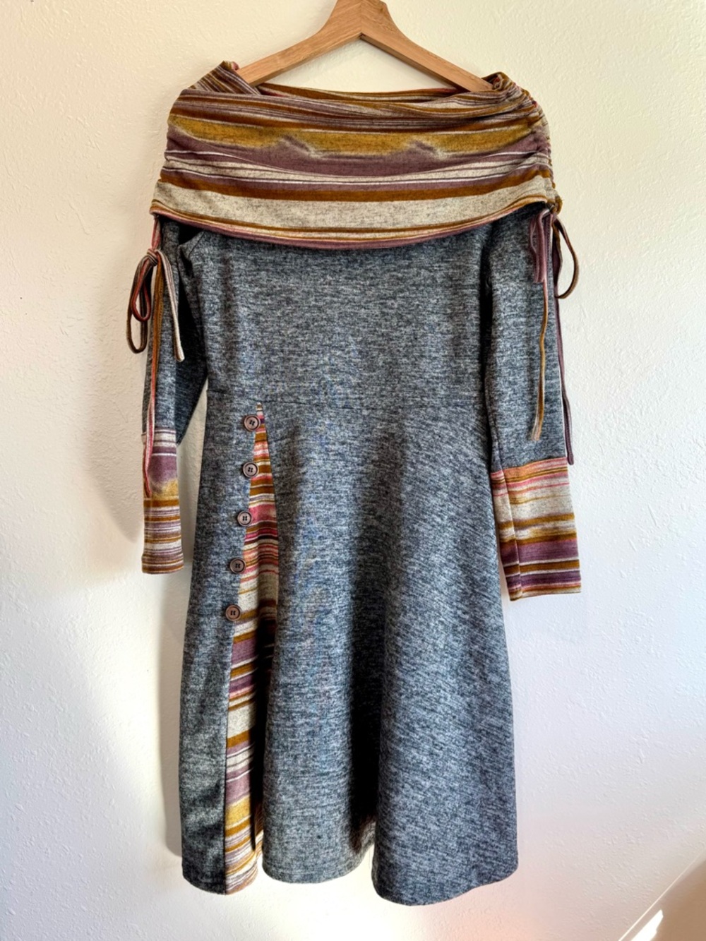 Dressfo Knit Gray Sweater Dress with Sunset Colored Striped Accents | Size M